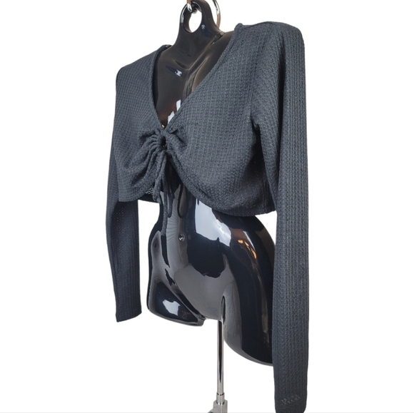 **NWT** ELODIE‎ Waffle Knit Front Tie Long Sleeves V-neck Crop Top/Blouse Goth - Picture 3 of 9